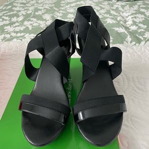 New size 10 Charles David black patent elastic wedges   Feature.